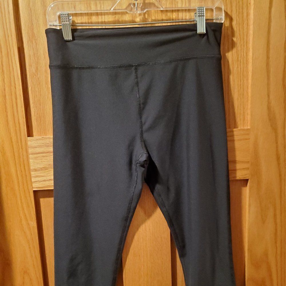 Compression HeatGear Black Capri Leggings